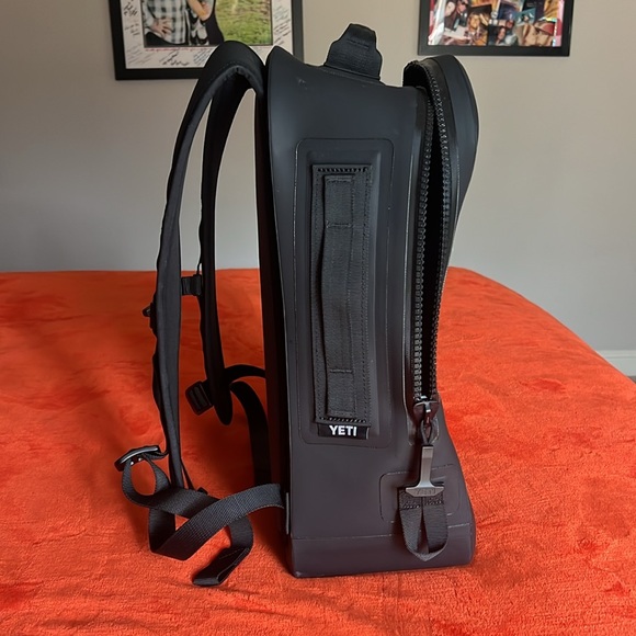 Yeti Panga 28 like new. - Picture 2 of 5